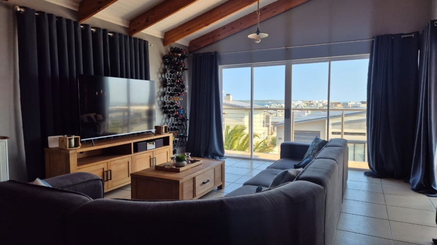 3 Bedroom Property for Sale in Calypso Beach Western Cape